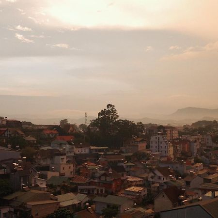 Cherry Suites Dalat Екстериор снимка